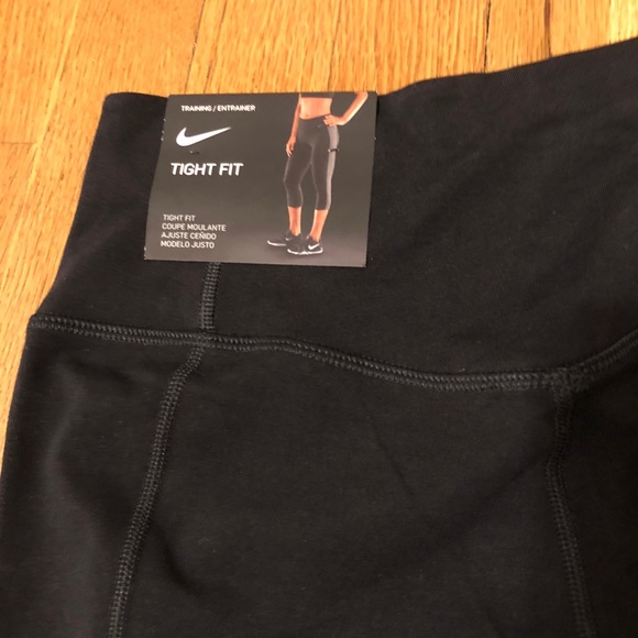 Nike Pants - Nike Training Tight Fit Black Capri